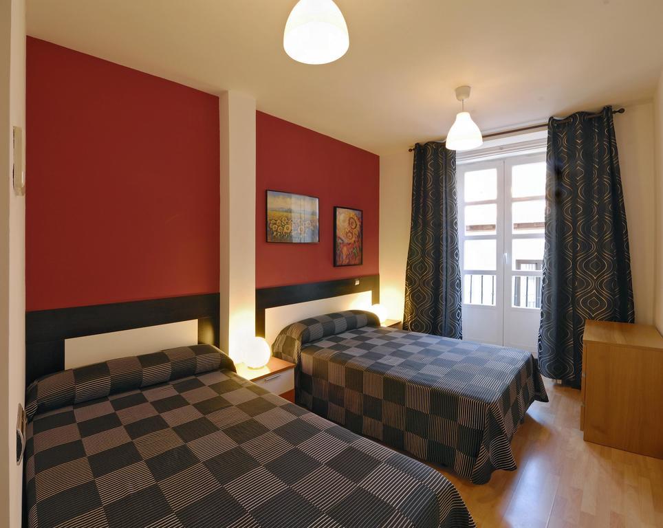 Apartamentos El Tiempo Мадрид Екстер'єр фото